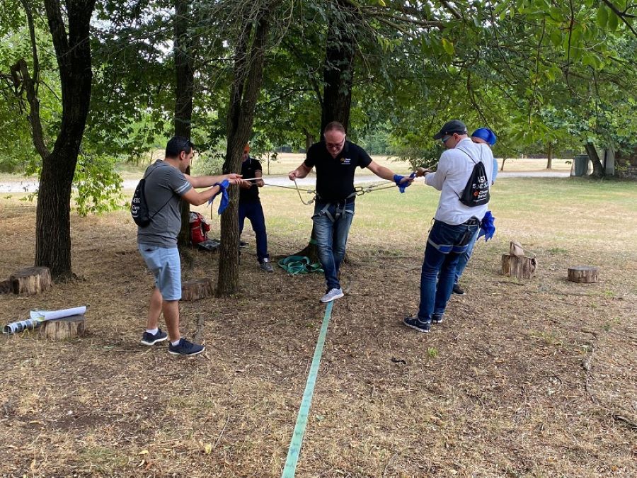 Un team building orienteering e survival unico per Chem Trend Un team building orienteering e survival unico per Chem Trend