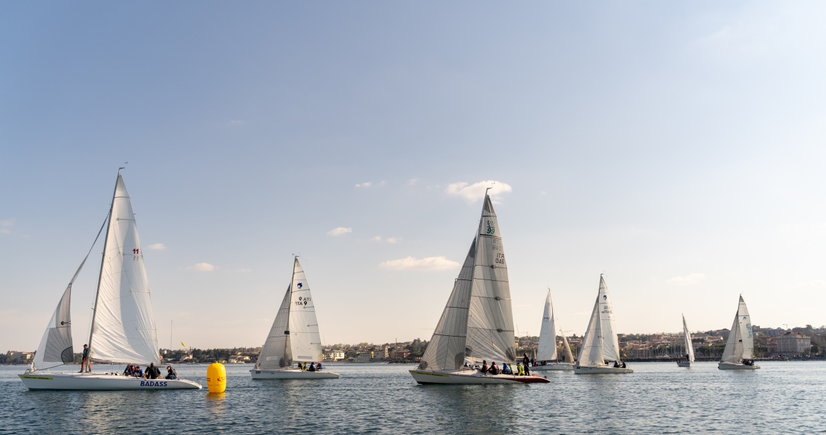 Organizzare team building estivi: vantaggi e perché parliamo di una stagione ideale