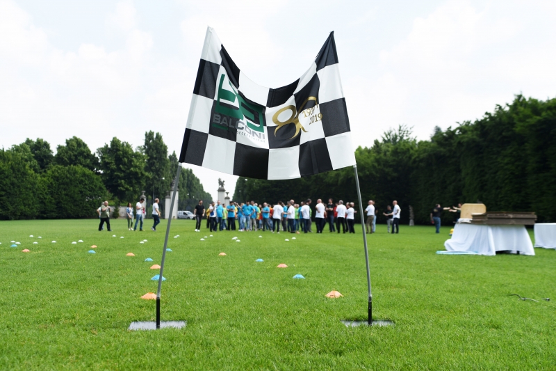 Team building e benessere aziendale: attivit&agrave; creative per collaborare meglio