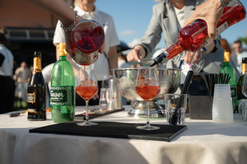 Cocktail challenge sul Lago Maggiore: un team building creativo e rilassante